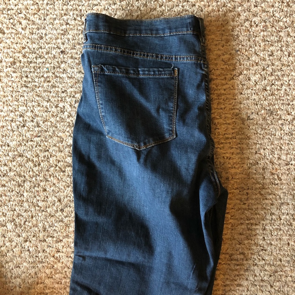 Jeans - Picture 2 of 3